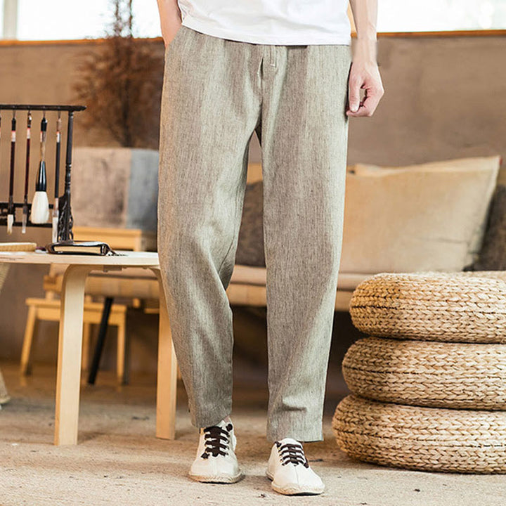 Pantaloni da uomo affusolati in lino tinta unita con coulisse e tasche Buddha Stones - image 4