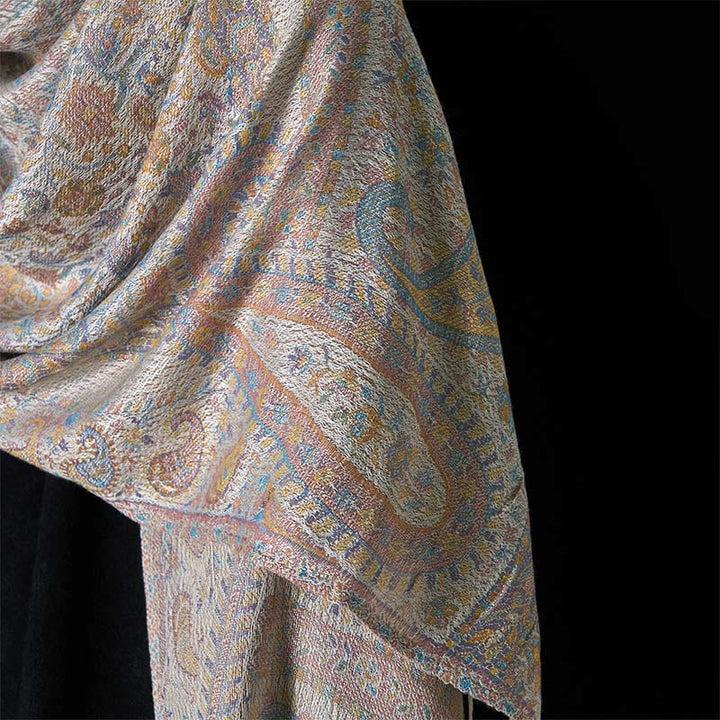 Sciarpa scialle con nappa e motivo geometrico a righe, motivo Buddha Stones Spring, rosa chiaro, beige, anacardio - image 10