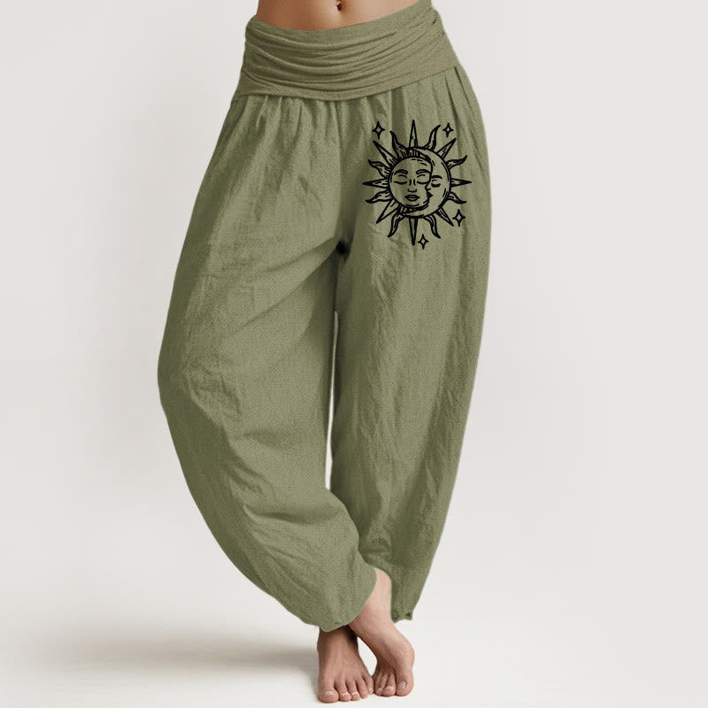 Pantaloni harem in puro cotone con elastico in vita e motivo sole e luna di Buddha Stones da donna - Verde oliva - US22, UK/AU26, EU54 (6XL) - image 14