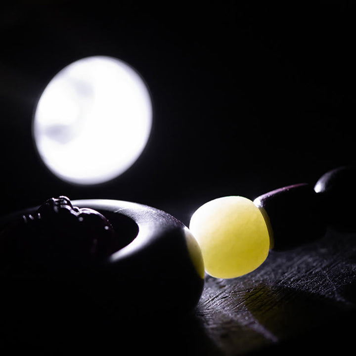 Buddha Stones Tibet Om Mani Padme Hum PiXiu Moneta di rame Piccola foglia Sandalo rosso Cinabro Protezione Portachiavi