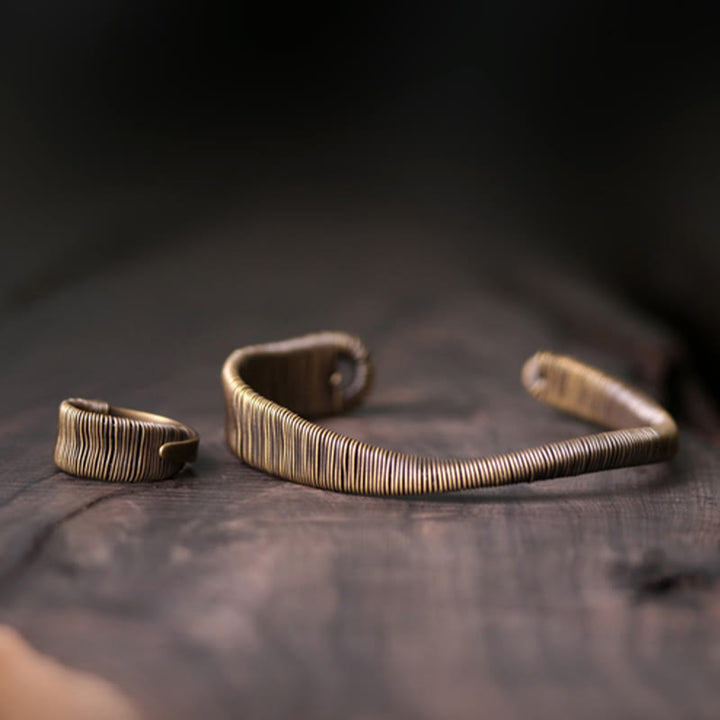 Bracciale regolabile con polsino in rame avvolto con Buddha Stones dal design semplice e fortuna e ricchezza