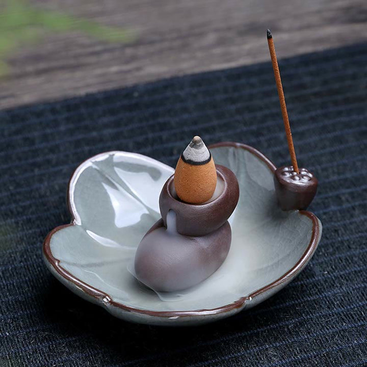 Bruciatore di incenso spirituale a riflusso quadrato in ceramica con fiore di prugna di loto