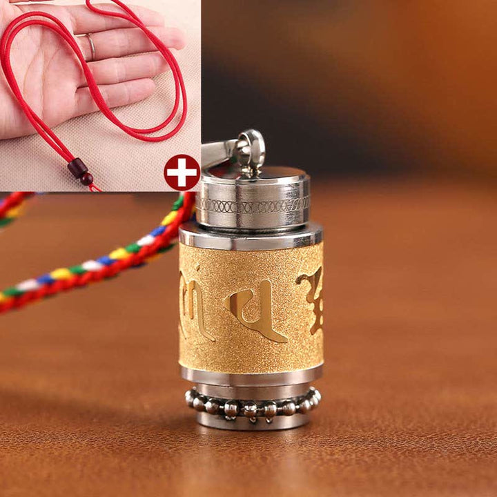 Buddha Stones Tibet Om Mani Padme Hum Shurangama Mantra Titanio Acciaio Saggezza Amuleto Collana Pendente - 1,4*2,4 cm - Oro - Filo rosso - image 22