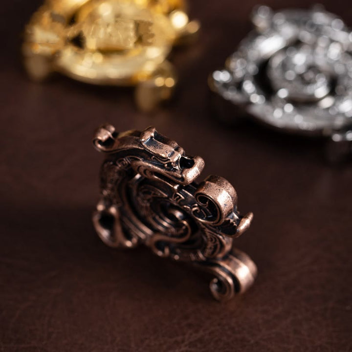 Buddha Stones Mini Auspicious Dragon Pattern Meditazione in lega di zinco Piccolo bruciatore di incenso