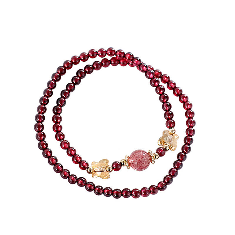 Bracciale Buddha Stones placcato oro 14K con protezione a farfalla in quarzo fragola granato naturale a doppio giro