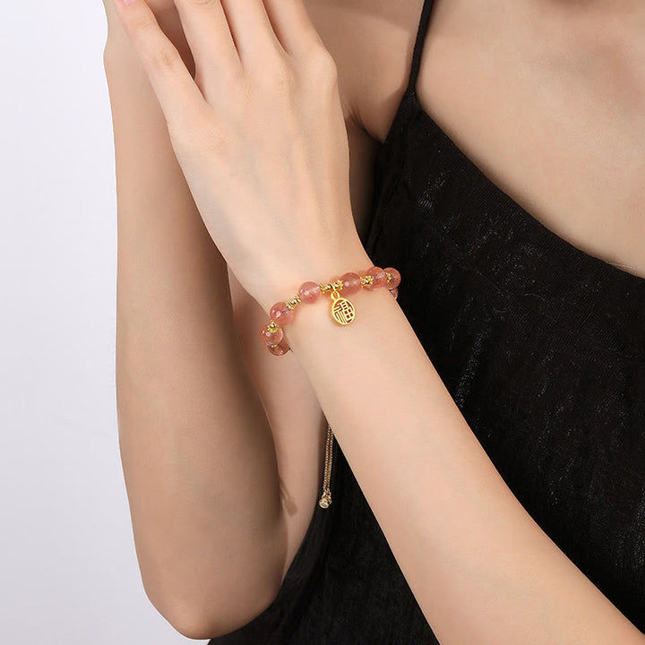 Bracciale con ciondolo positivo Fu Character Buddha Stones placcato oro 14K con quarzo fragola naturale
