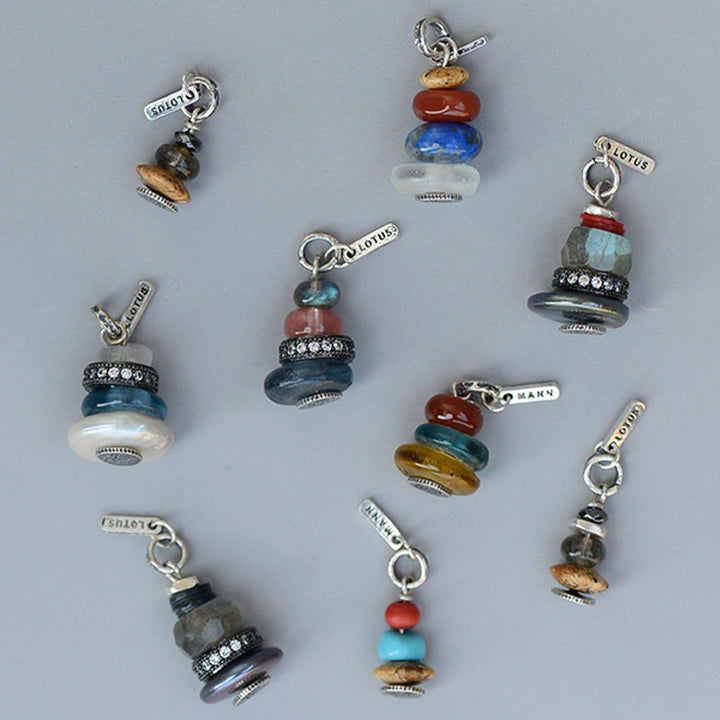 Collana con ciondolo calmante in labradorite con vari cristalli e Buddha Stones Zen Cairn - image 4