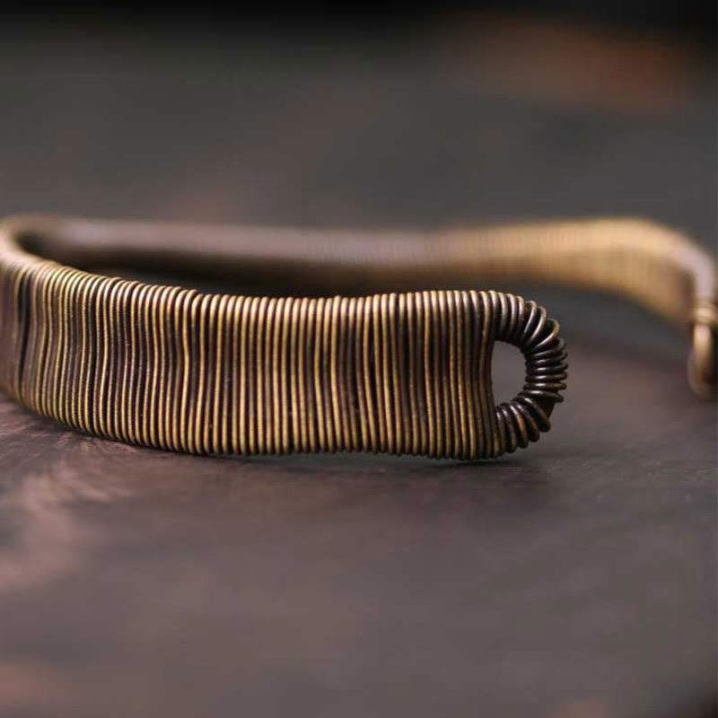 Bracciale regolabile con polsino in rame avvolto con Buddha Stones dal design semplice e fortuna e ricchezza