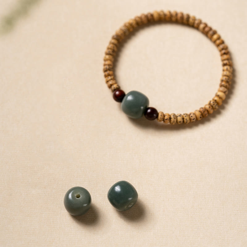 Braccialetto della saggezza Buddha Stones Bodhi Seed con piccola foglia di sandalo rosso