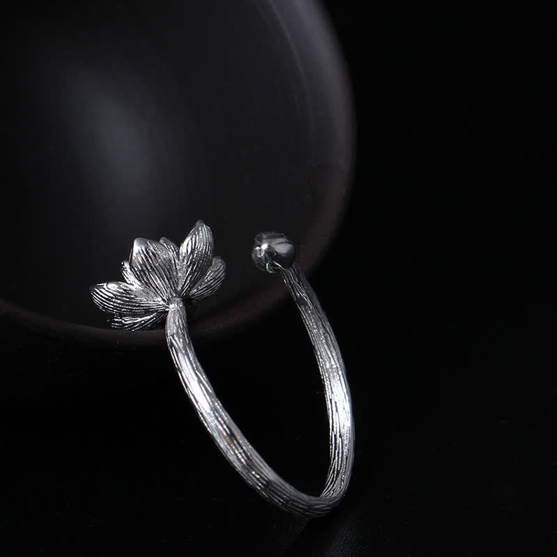 Anello di benedizione del fiore di loto in argento sterling 925 Buddha Stones
