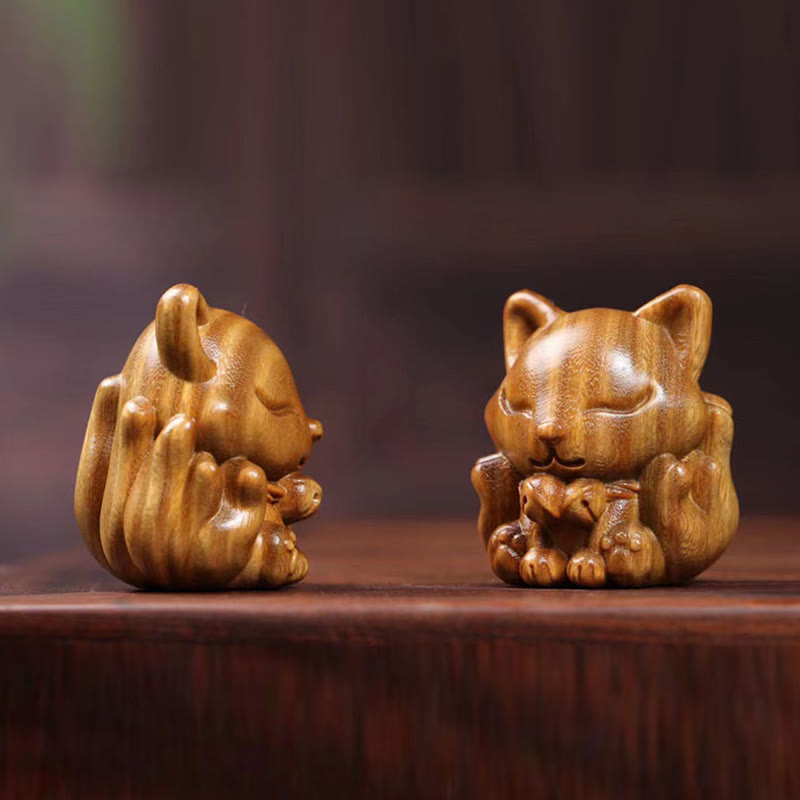 Buddha Stones Mini Volpe a nove code Avorio Frutto Sandalo Sandalo verde Decorazione di benedizione