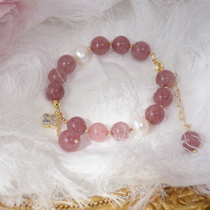 Braccialetto dell'amore con quadrifoglio a quattro foglie di perle di quarzo fragola naturale Buddha Stones