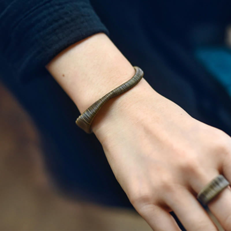 Bracciale regolabile con polsino in rame avvolto con Buddha Stones dal design semplice e fortuna e ricchezza