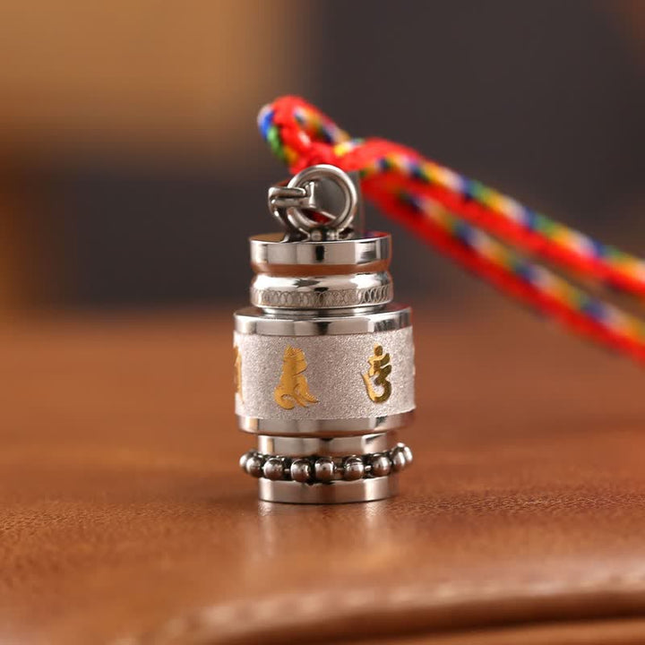 Buddha Stones Tibet Om Mani Padme Hum Shurangama Mantra Titanio Acciaio Saggezza Amuleto Collana Pendente - 1,2 cm*1,8 cm - Argento - Spago colorato - image 10