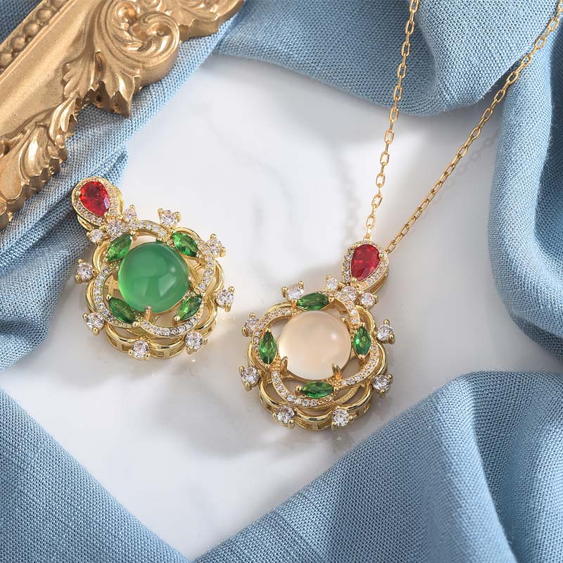 Collana Buddha Stones con giada ciano e cristallo rosso fortunato