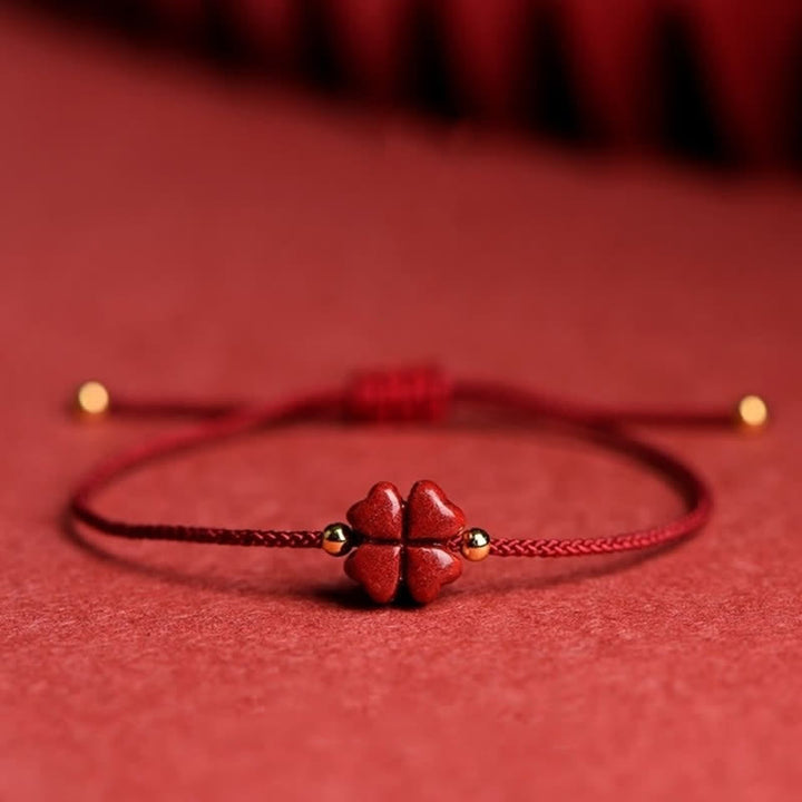 Buddha Stones Cinabro naturale Quadrifoglio Benedizione Braccialetto con corda rossa Cavigliera