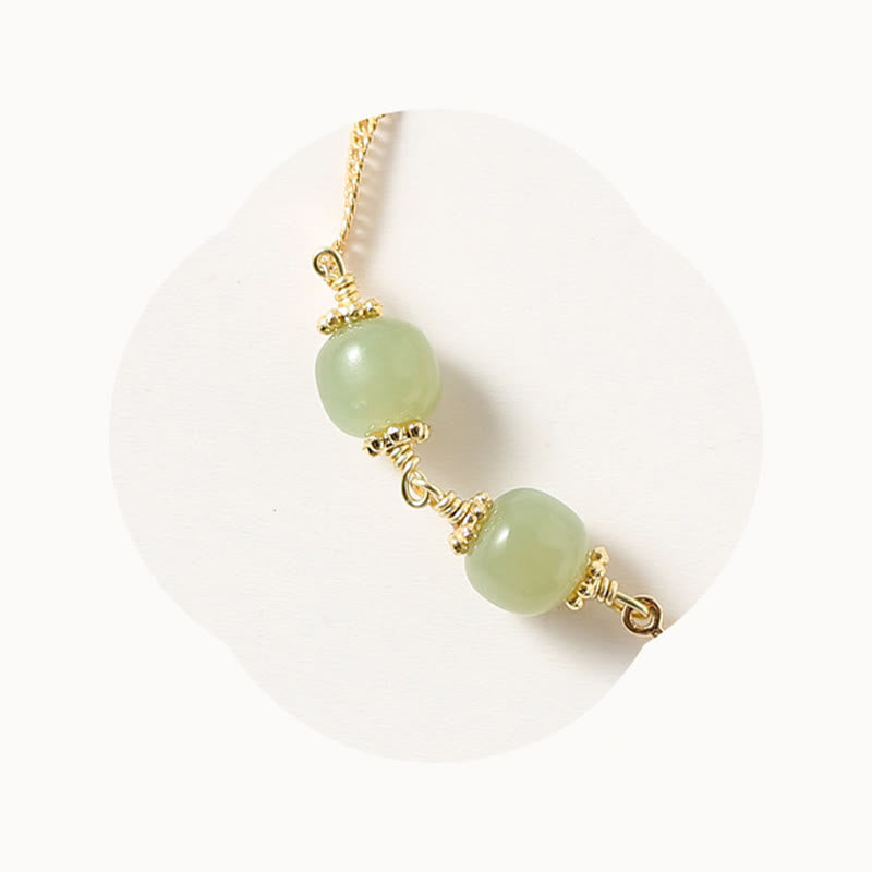 Bracciale con catena portafortuna in giada Hetian placcata in oro 14K con fiore di rosa dorata e Buddha Stones