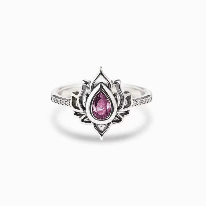Anello di protezione con benedizione in zircone e loto in argento sterling Buddha Stones