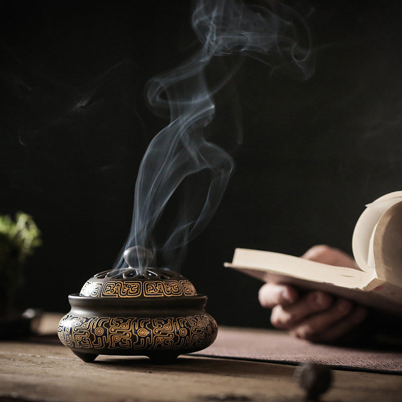 Bruciatore di incenso per meditazione in ceramica con motivo floreale a drago e fontana di fumo a riflusso