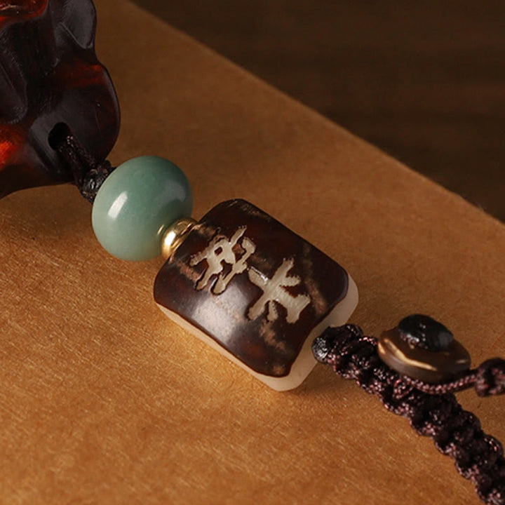 Buddha Stones Piccola foglia Sandalo rosso Sandalo verde Sacchetto di soldi Om Mani Padme Hum Protezione girevole Decorazione appesa