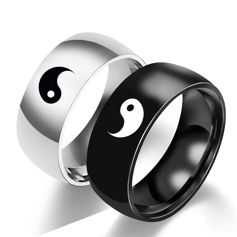 Anello di coppia in acciaio al titanio con equilibrio Yin Yang Buddha Stones