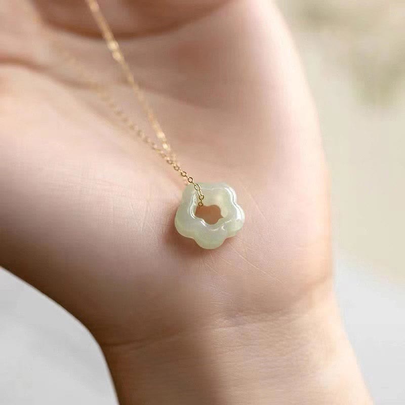 Collana con ciondolo con ciondolo floreale in giada ciano Buddha Stones , delicata giada Hetian