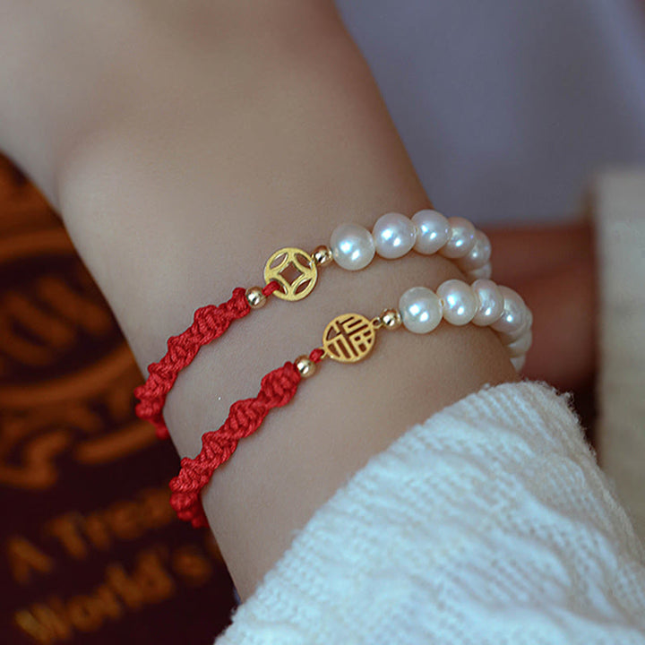 Braccialetto con treccia rossa e perle placcate in oro 14K e protezione dalla fortuna