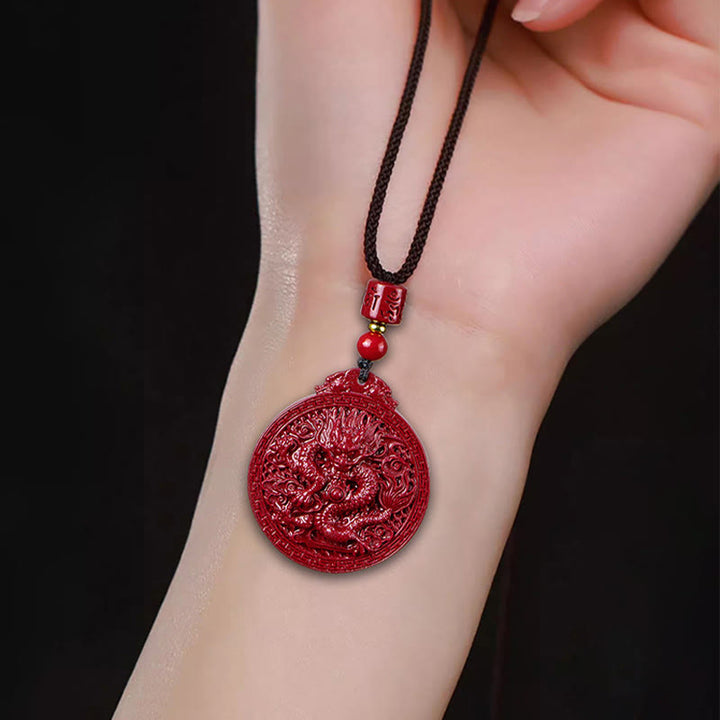 Collana con ciondolo di protezione del drago in cinabro naturale dell'anno del drago di Buddha Stones