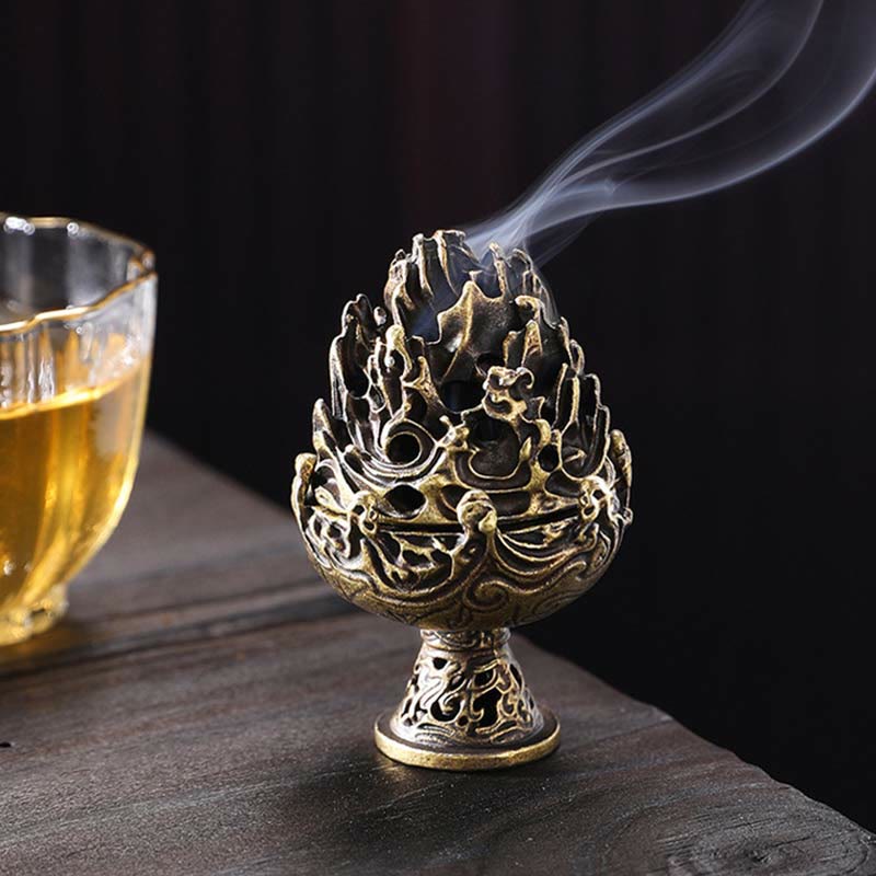 Bruciatore di incenso in lega di rame per meditazione con motivo a mini montagna tibetana