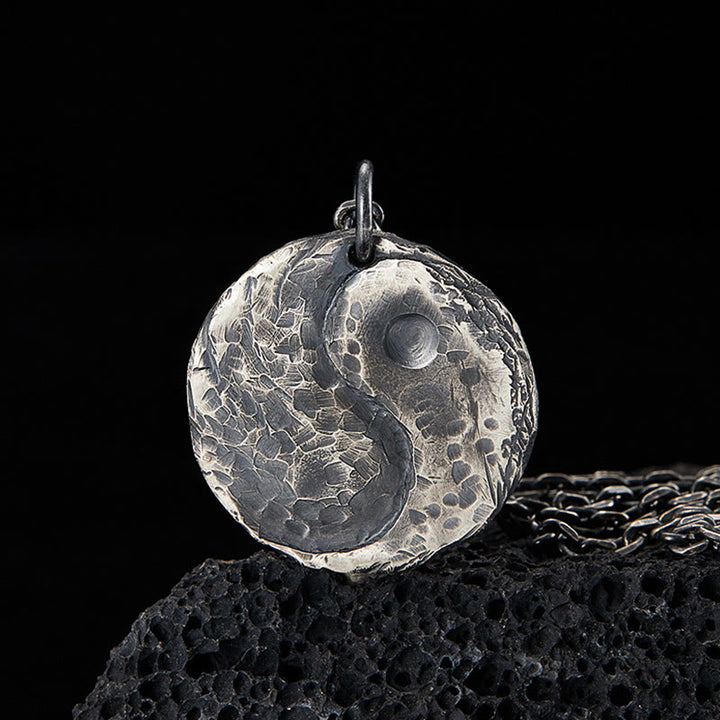 Buddha Stones 990 Sterling Silver Yin Yang Hammer Texture Collana con ciondolo Armonia - Argento Sterling 990 - image 1