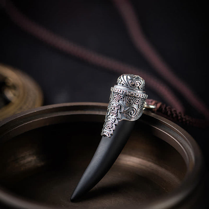 Collana con ciondolo in argento sterling 925 con motivo a denti di lupo e ossidiana nera e forza