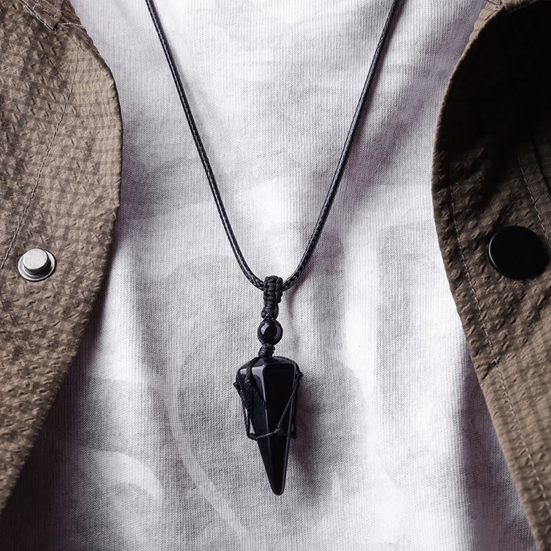 Collana con ciondolo a punta in pietra naturale Buddha Stones