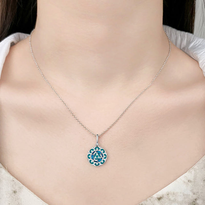 Collana pendente in argento sterling 925 con tre conigli in equilibrio, turchese rotondo , Buddha Stones