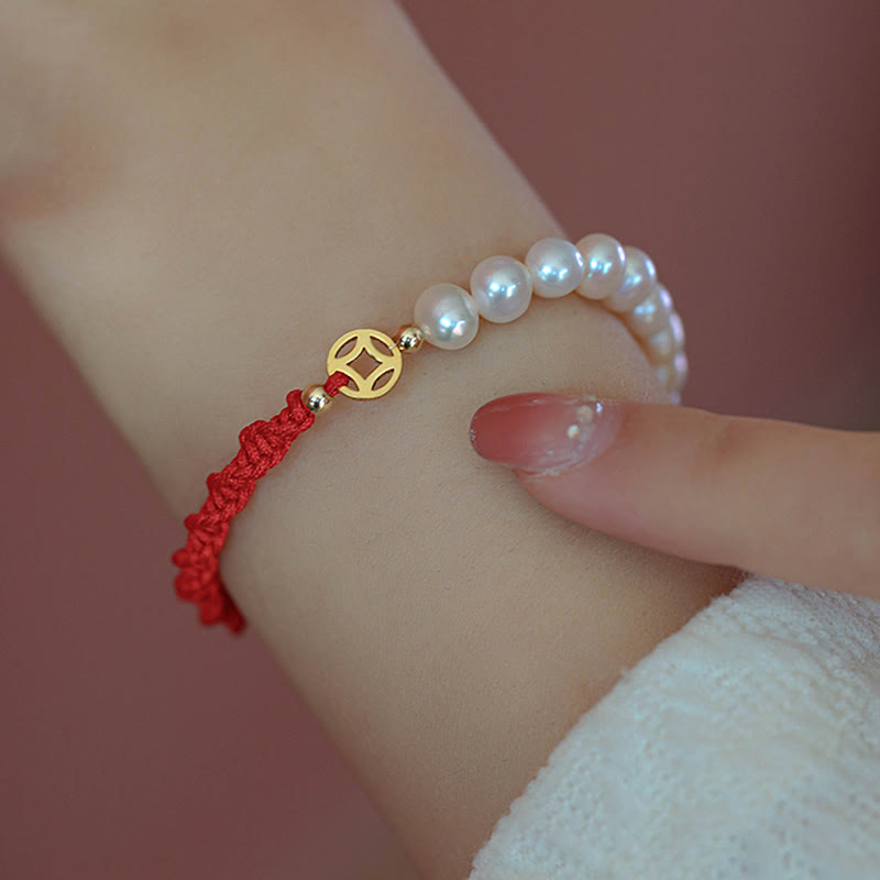 Braccialetto con treccia rossa e perle placcate in oro 14K e protezione dalla fortuna