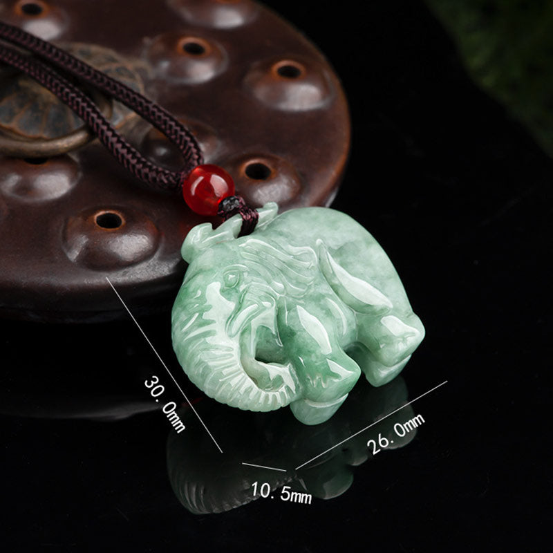 Collana con ciondolo a corda con giada elefante, fortuna e forza