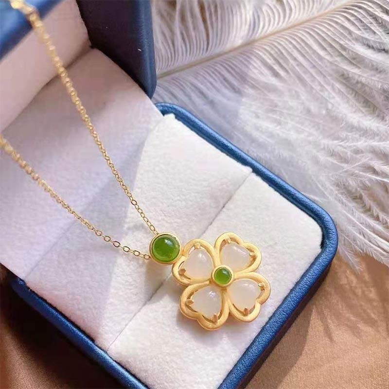 Collana con ciondolo a forma di quadrifoglio fortunato in argento sterling 925 Buddha Stones, giada e prosperità