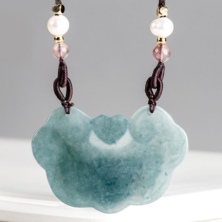 Collana con Buddha Stones a forma di fiore di peonia in giada naturale con ciondolo a forma di lucchetto di buoni auguri e prosperità