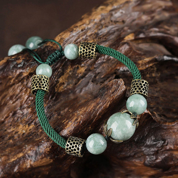 Braccialetto di perline di giada fortunata con corda verde fatto a mano Buddha Stones
