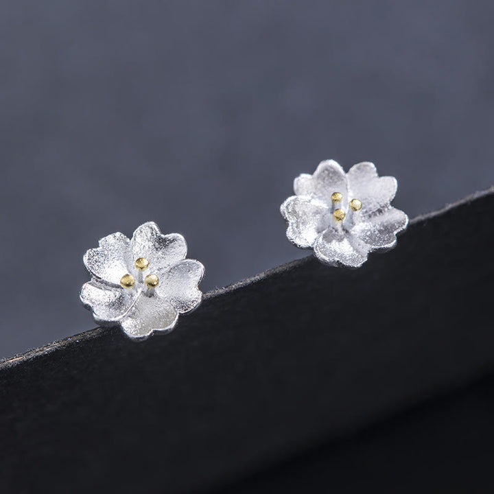 Orecchini a bottone Buddha Stones in argento sterling 925 con fiori di ciliegio e motivo floreale calmo