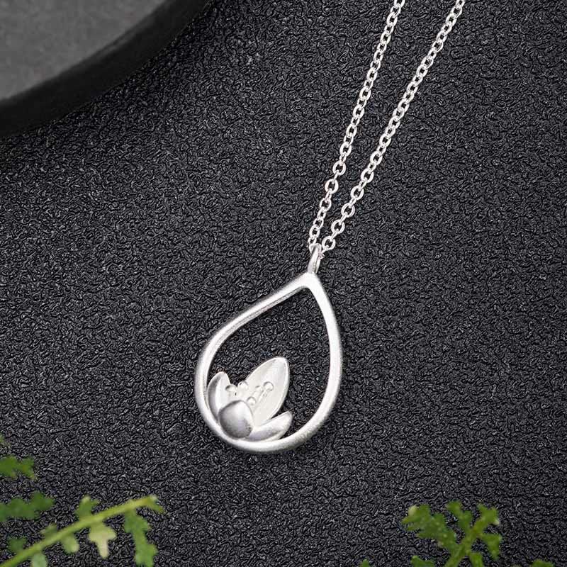 Collana con ciondolo a forma di fiore di loto in argento sterling 925 con Buddha Stones e illuminazione floreale - image 1
