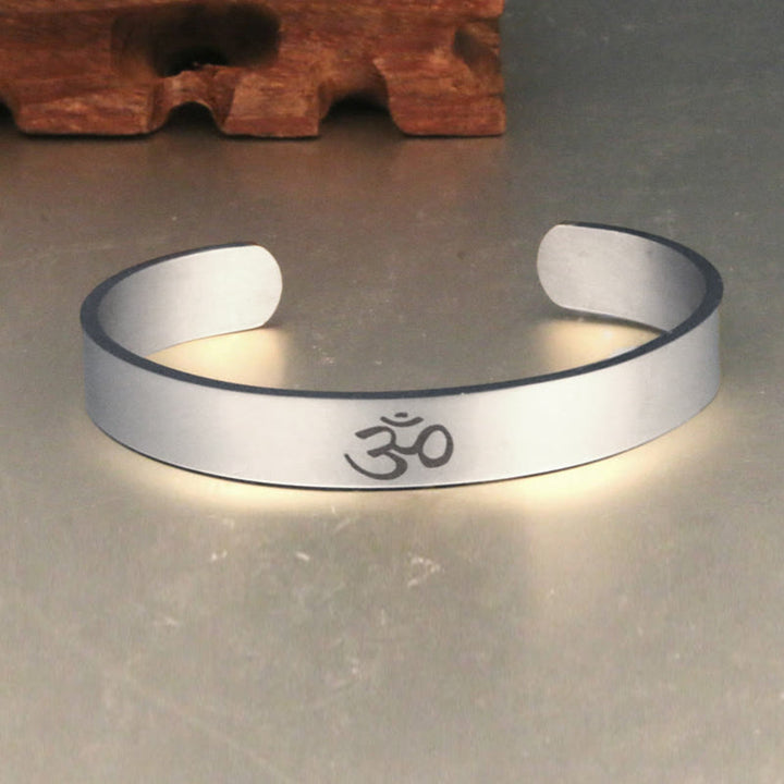 Bracciale rigido con simbolo OM tibetano Buddha Stones Mindfulness