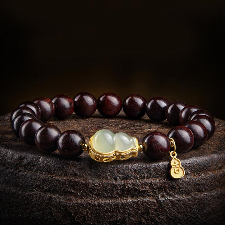Braccialetto di rilassamento calmo con piccole foglie di sandalo rosso, zucca e giada Buddha Stones