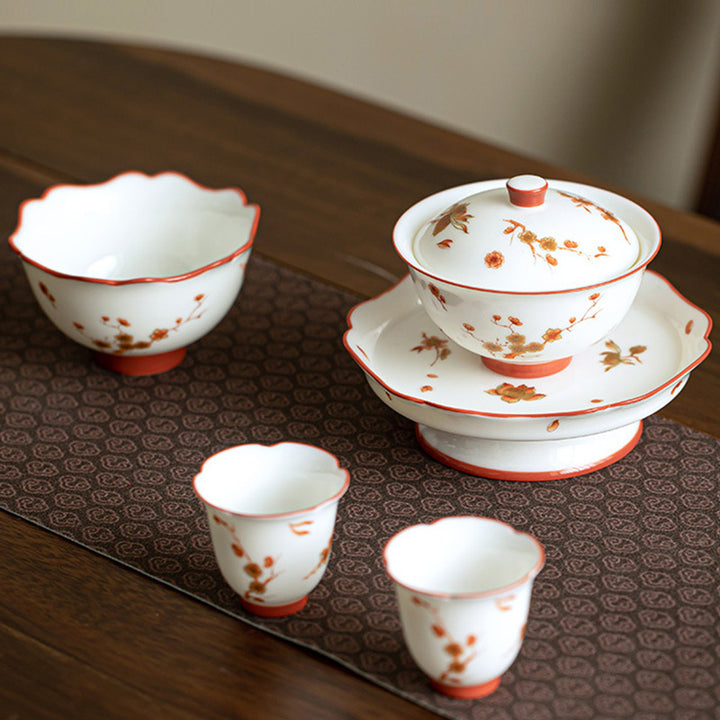 Buddha Stones Fiori di porcellana bianca Gaiwan in ceramica Sancai Tazza da tè Kung Fu Tazza da tè e piattino con coperchio