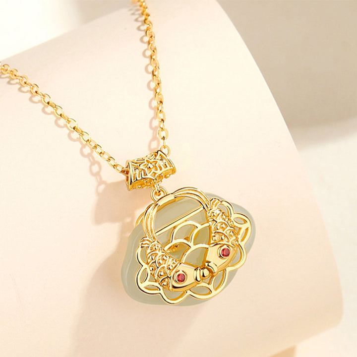 Buddha Stones 925 Sterling Silver Natural Hetian Jade Koi Fish Collana con ciondolo di ricchezza