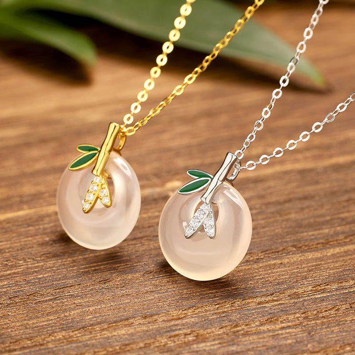 Buddha Stones 925 Sterling Silver Calcedonio Naturale Foglia di Bambù Fibbia della Pace Collana Pendente Positivo