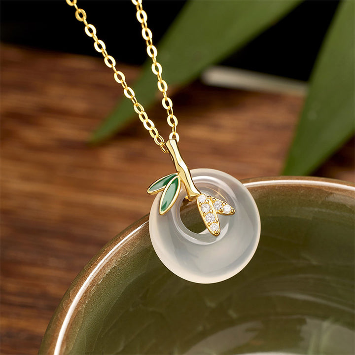 Buddha Stones 925 Sterling Silver Calcedonio Naturale Foglia di Bambù Fibbia della Pace Collana Pendente Positivo