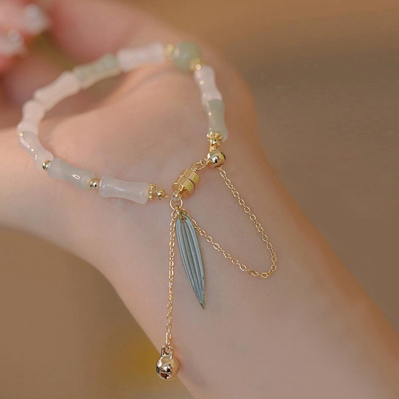 Braccialetto di protezione dalla fortuna con foglia di bambù e giada bianca Hetian placcato oro 14K Buddha Stones