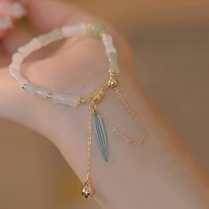 Braccialetto di protezione dalla fortuna con foglia di bambù e giada bianca Hetian placcato oro 14K Buddha Stones