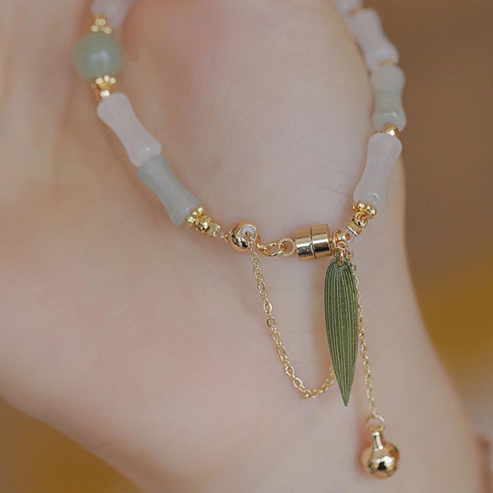 Braccialetto di protezione dalla fortuna con foglia di bambù e giada bianca Hetian placcato oro 14K Buddha Stones