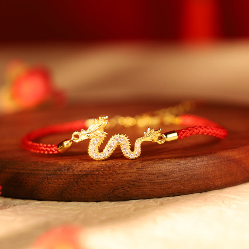 Buddha Stones con catena in corda rossa con drago dorato di buon auspicio, in argento sterling 925, anno del drago - Braccialetto in corda rossa con drago (circonferenza polso 14-18 cm) - image 0